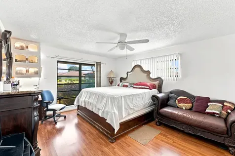 4863 Dovewood Terrace Boynton Beach FL 33436