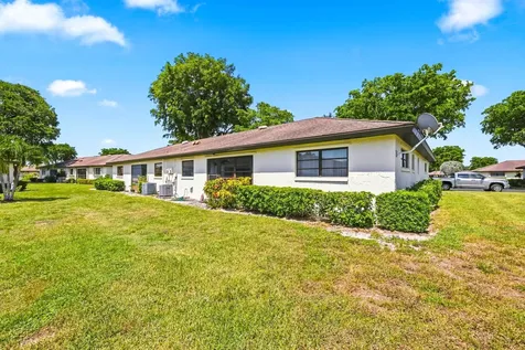 4863 Dovewood Terrace Boynton Beach FL 33436