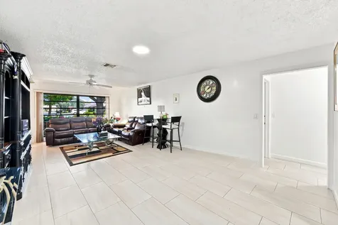 4863 Dovewood Terrace Boynton Beach FL 33436