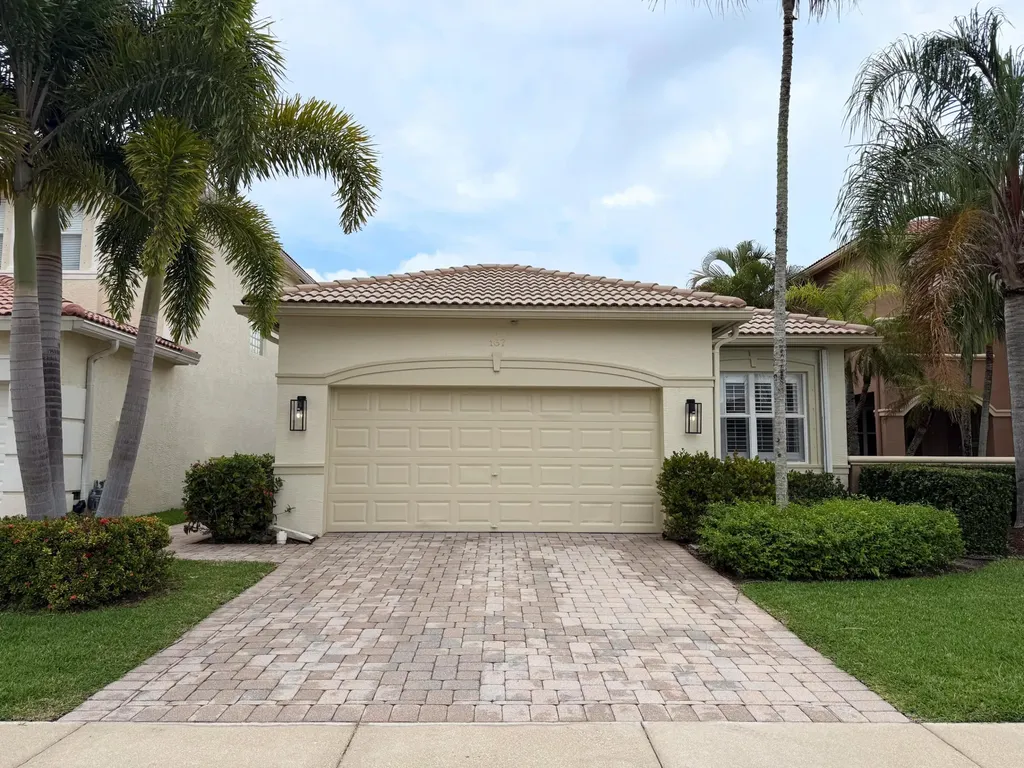 167 Isle Verde Way Palm Beach Gardens FL 33418