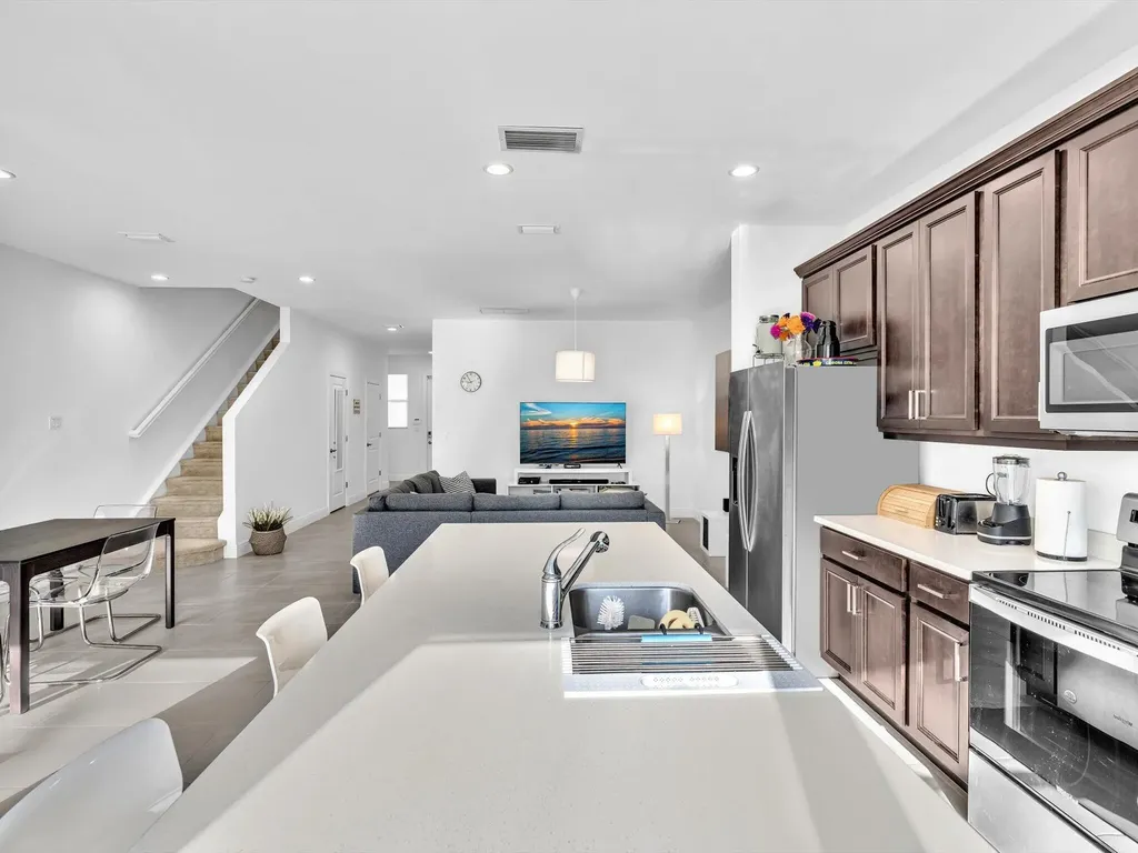 556 Sanderling Circle Deerfield Beach FL 33442
