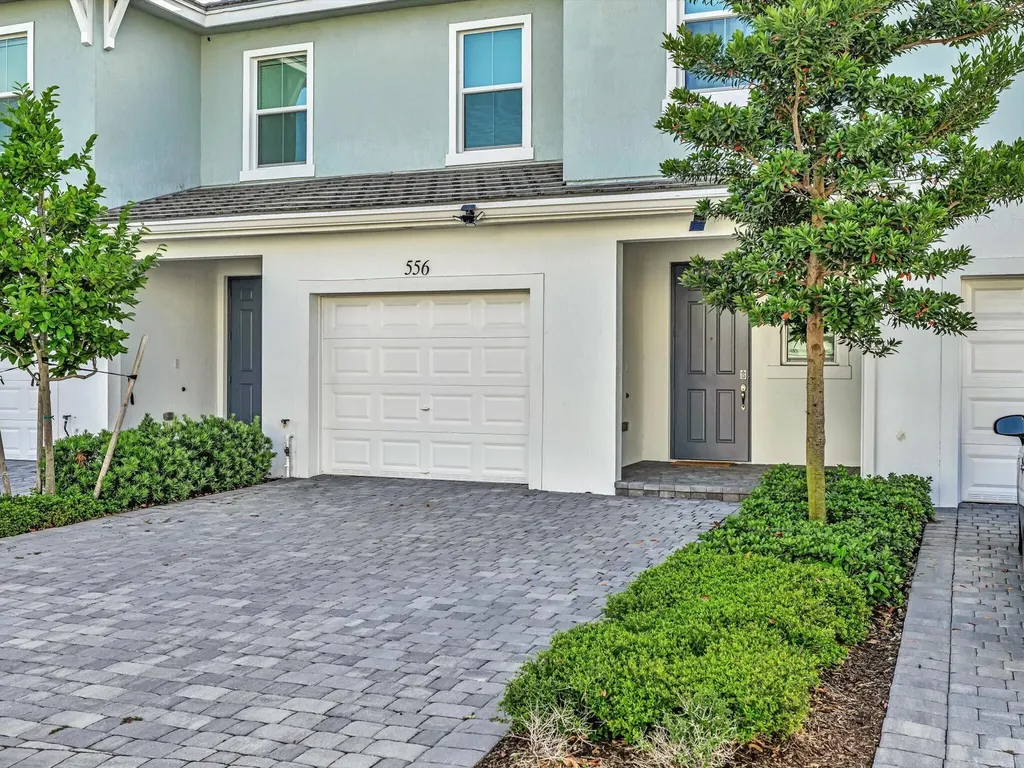 556 Sanderling Circle Deerfield Beach FL 33442