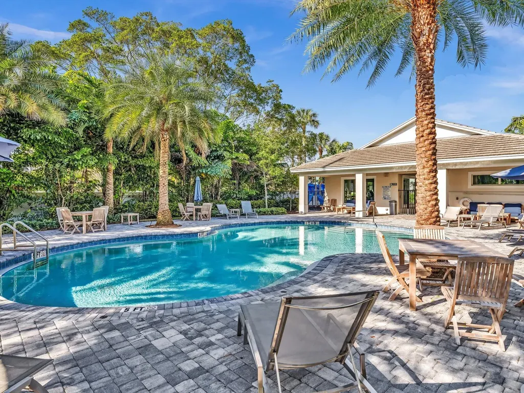 556 Sanderling Circle Deerfield Beach FL 33442