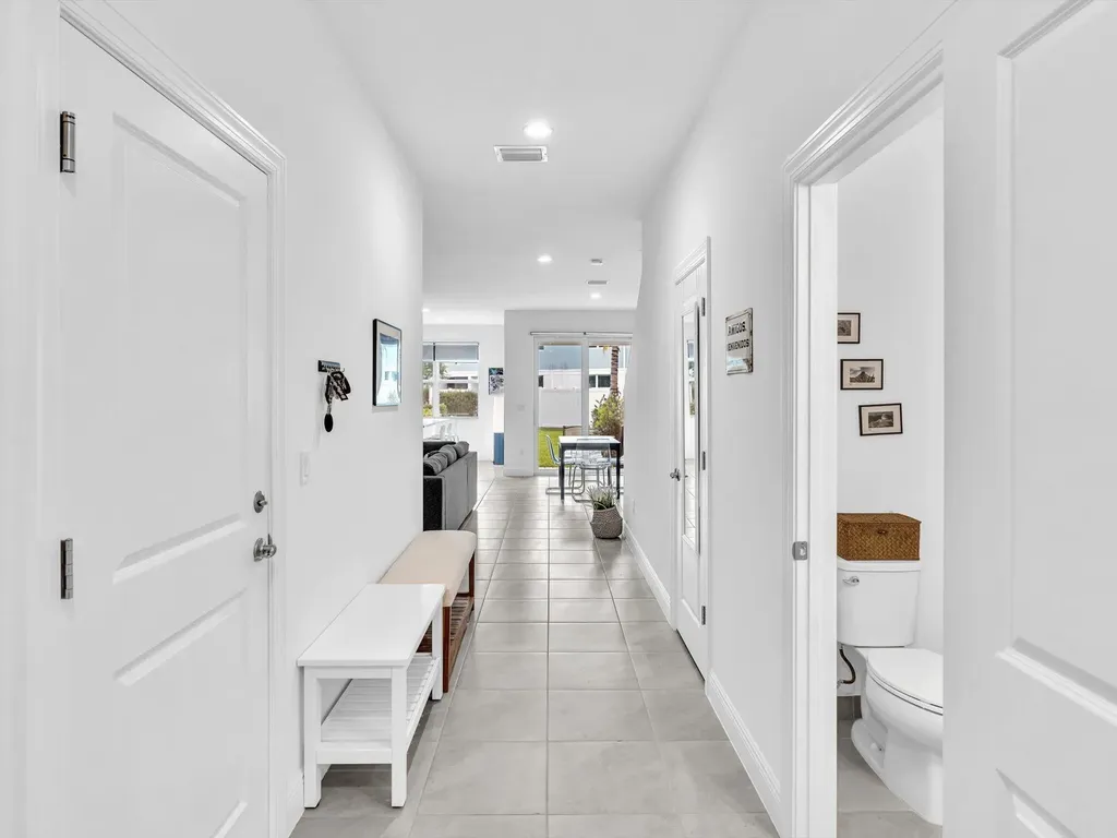 556 Sanderling Circle Deerfield Beach FL 33442