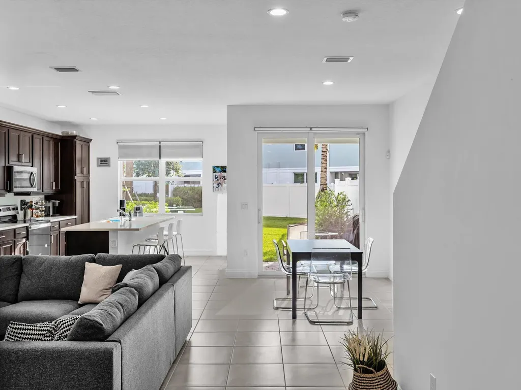 556 Sanderling Circle Deerfield Beach FL 33442