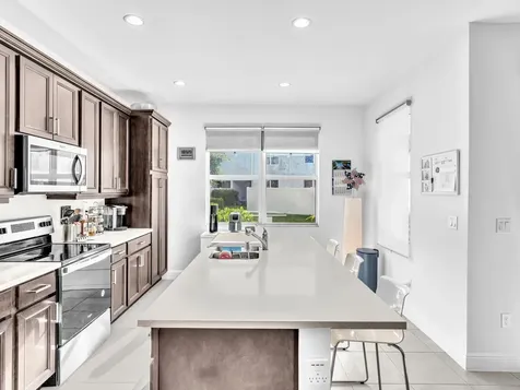 556 Sanderling Circle Deerfield Beach FL 33442