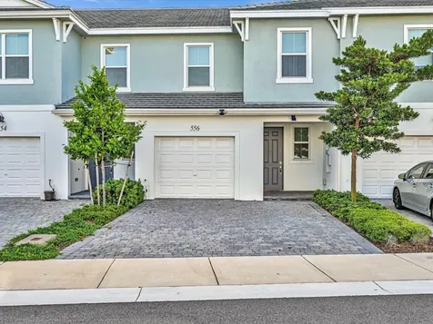 556 Sanderling Circle Deerfield Beach FL 33442