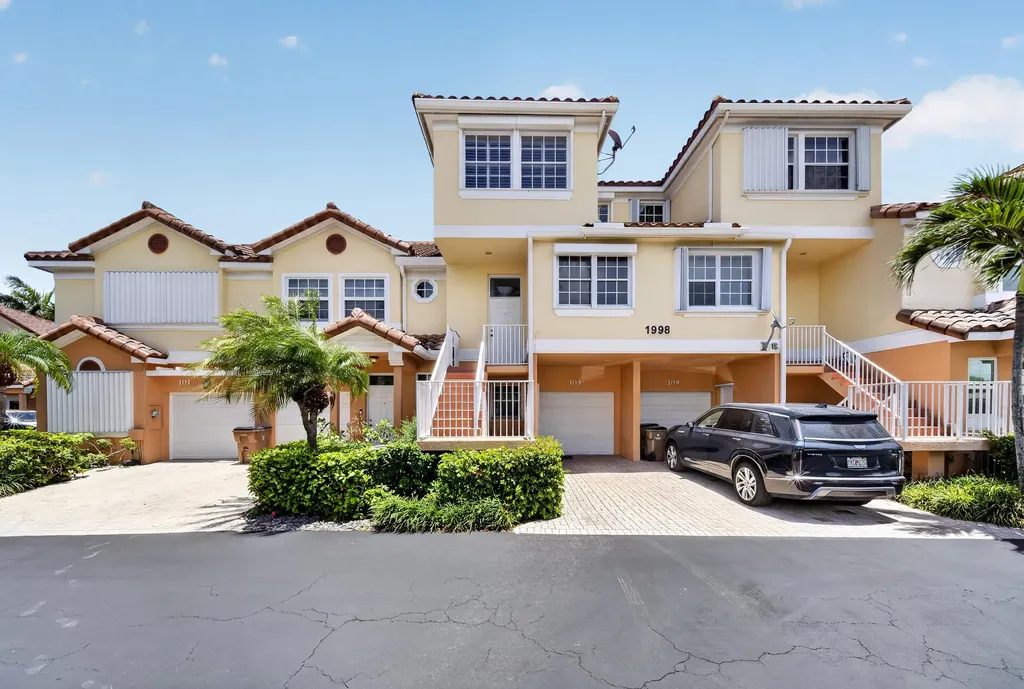 1998 NE 7th Street Deerfield Beach FL 33441