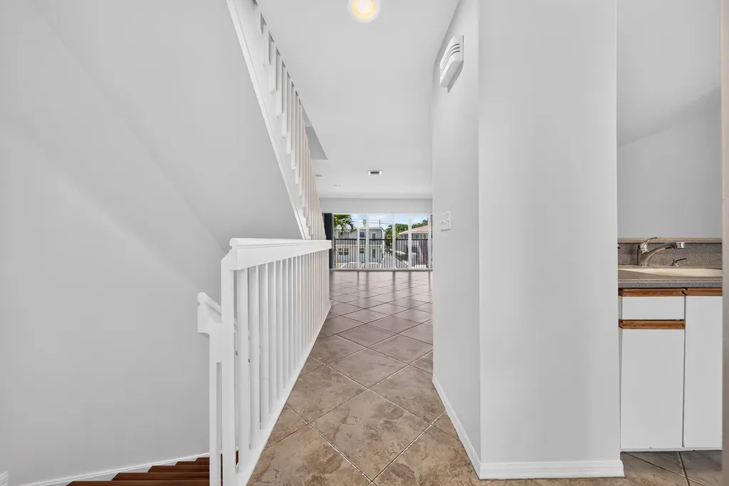 1998 NE 7th Street Deerfield Beach FL 33441