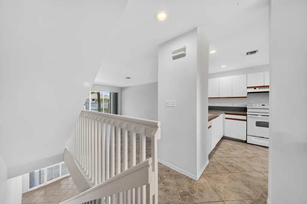 1998 NE 7th Street Deerfield Beach FL 33441