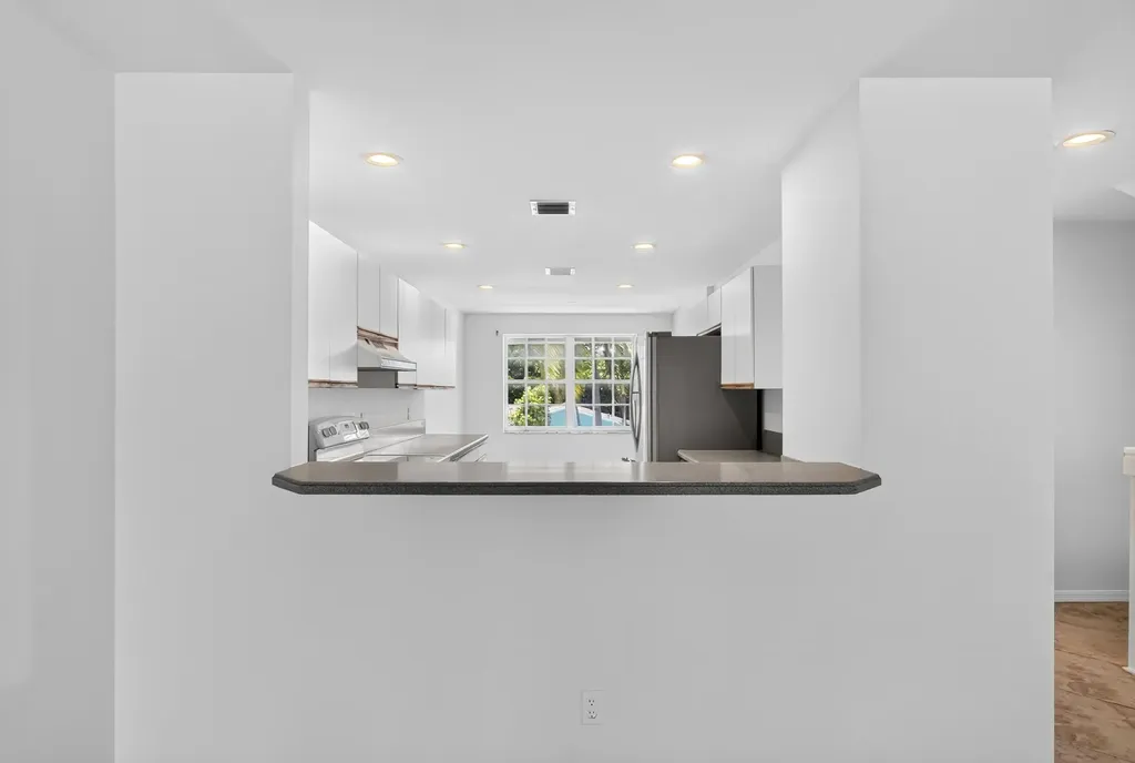 1998 NE 7th Street Deerfield Beach FL 33441