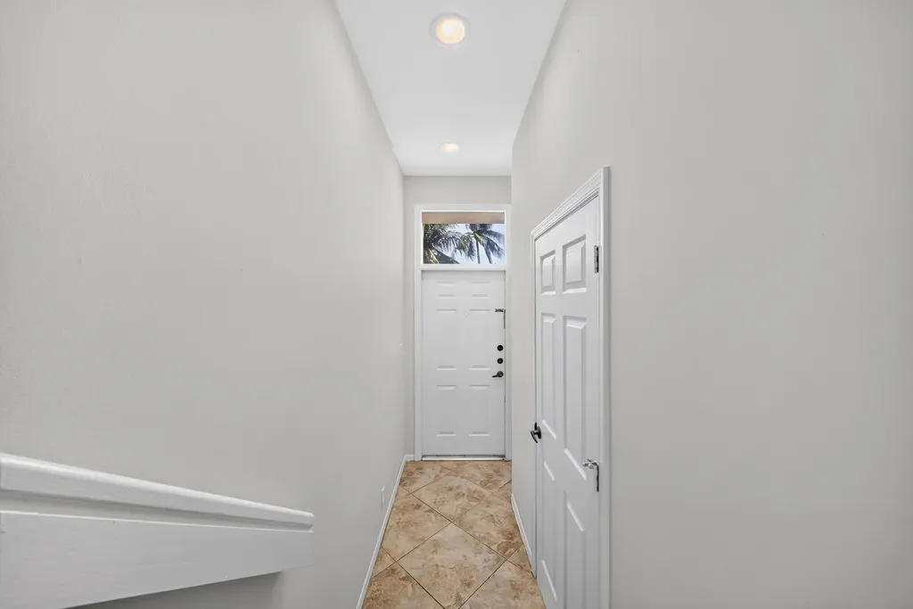 1998 NE 7th Street Deerfield Beach FL 33441