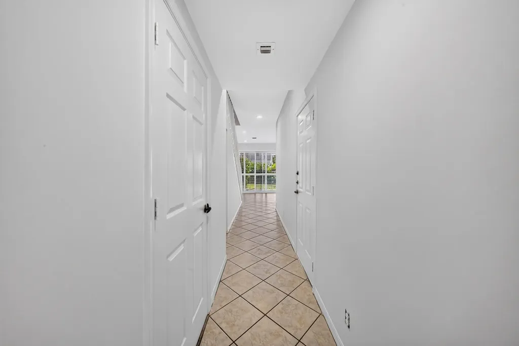 1998 NE 7th Street Deerfield Beach FL 33441