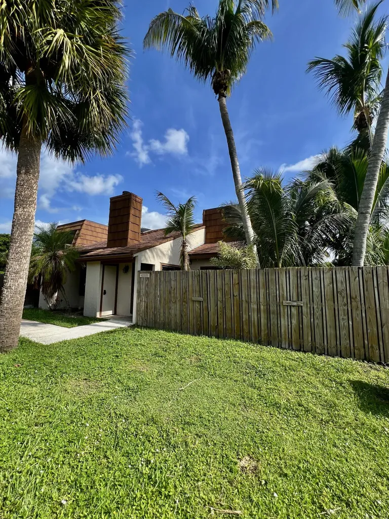 4232 Palm Bay West Palm Beach FL 33406
