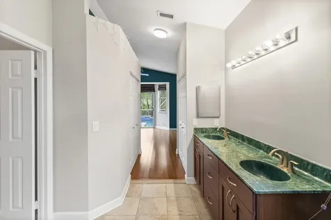 3254 NW 22nd Avenue Oakland Park FL 33309