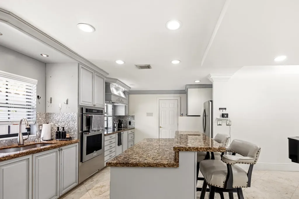 5223 Deerhurst Crescent Circle Boca Raton FL 33486