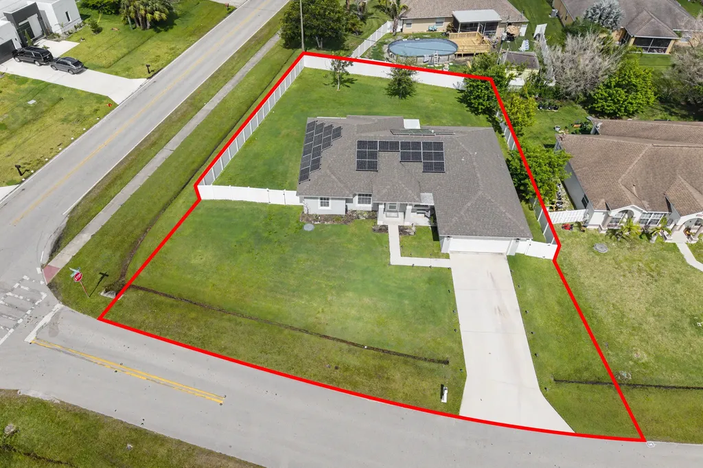 2094 SW Capeador Street Port St Lucie FL 34953