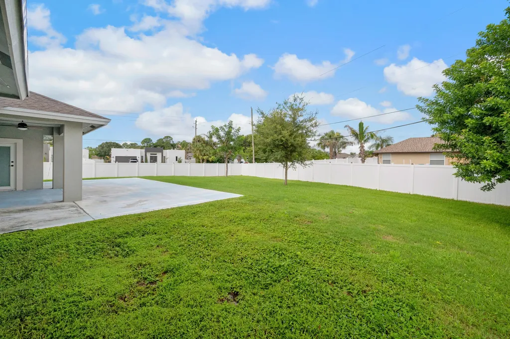 2094 SW Capeador Street Port St Lucie FL 34953