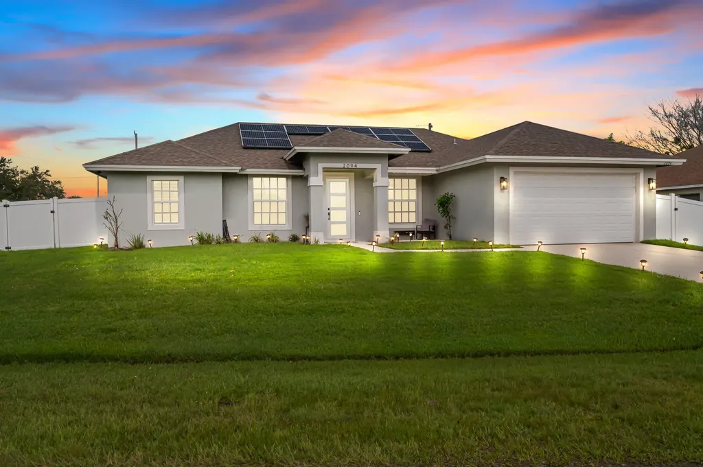 2094 SW Capeador Street Port St Lucie FL 34953