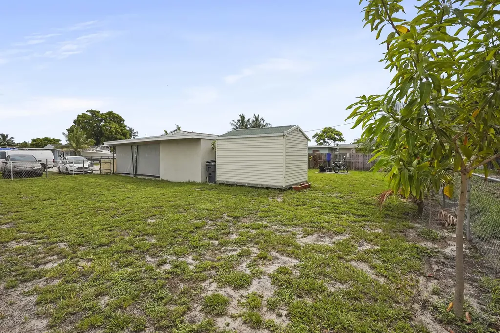 3231 Vassallo Avenue Palm Springs FL 33461