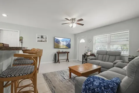 3231 Vassallo Avenue Palm Springs FL 33461