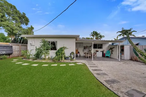 180 NW 48th Court Oakland Park FL 33309