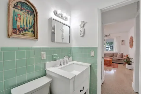 180 NW 48th Court Oakland Park FL 33309