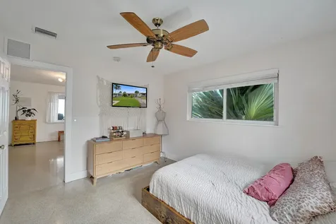 180 NW 48th Court Oakland Park FL 33309