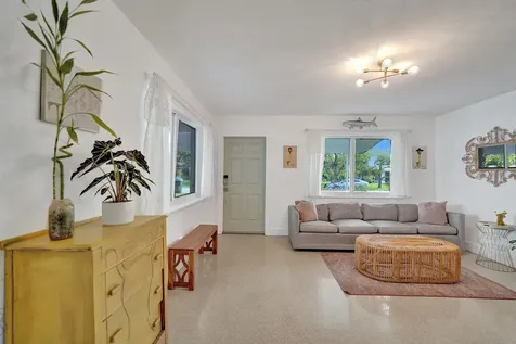 180 NW 48th Court Oakland Park FL 33309