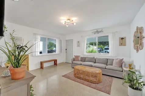 180 NW 48th Court Oakland Park FL 33309