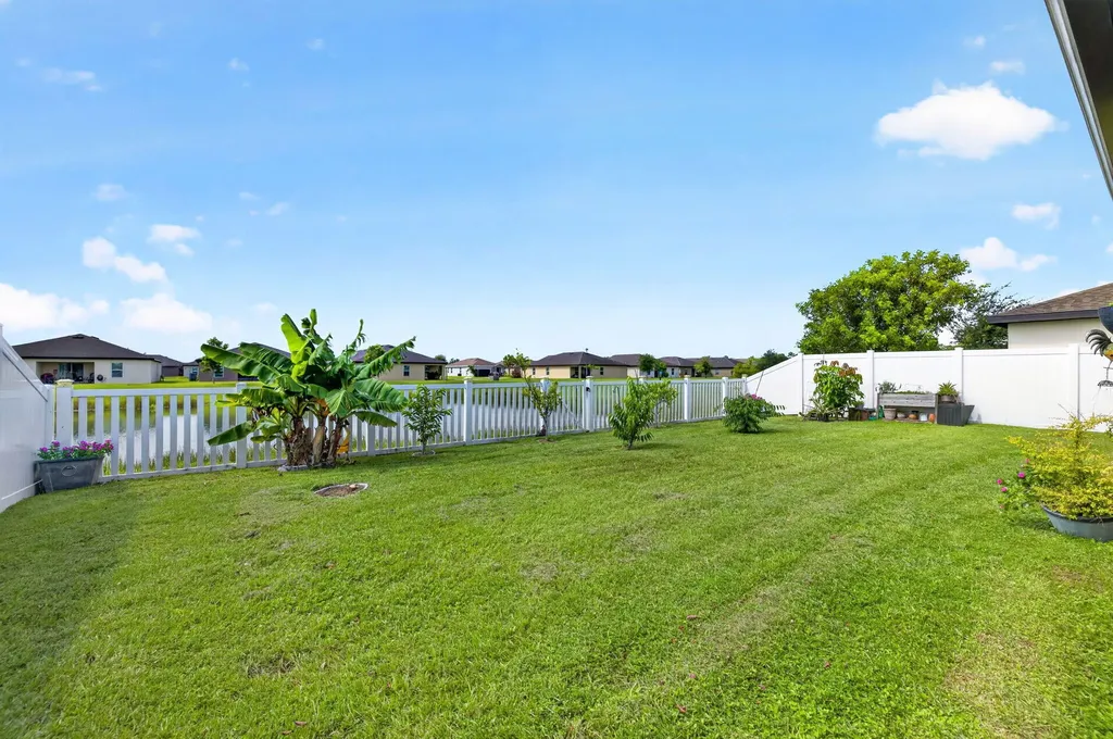 5521 Fantasy Drive Fort Pierce FL 34947