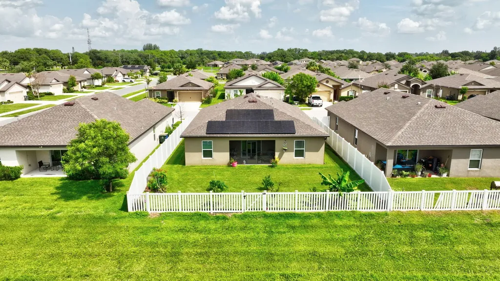 5521 Fantasy Drive Fort Pierce FL 34947