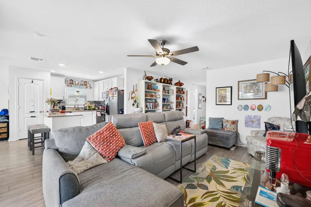 5521 Fantasy Drive Fort Pierce FL 34947