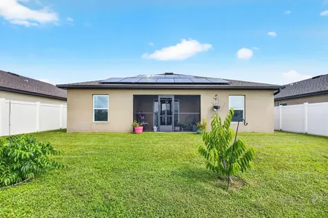 5521 Fantasy Drive Fort Pierce FL 34947