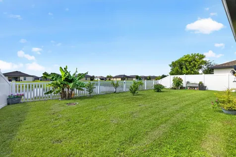 5521 Fantasy Drive Fort Pierce FL 34947
