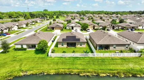 5521 Fantasy Drive Fort Pierce FL 34947