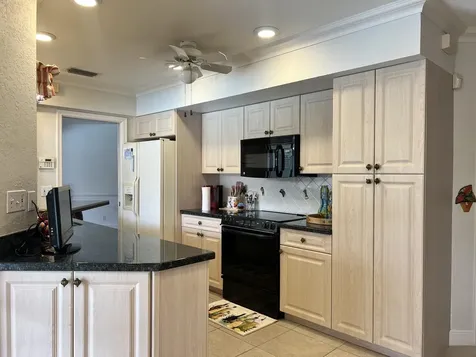 3920 NE 27th Avenue Lighthouse Point FL 33064
