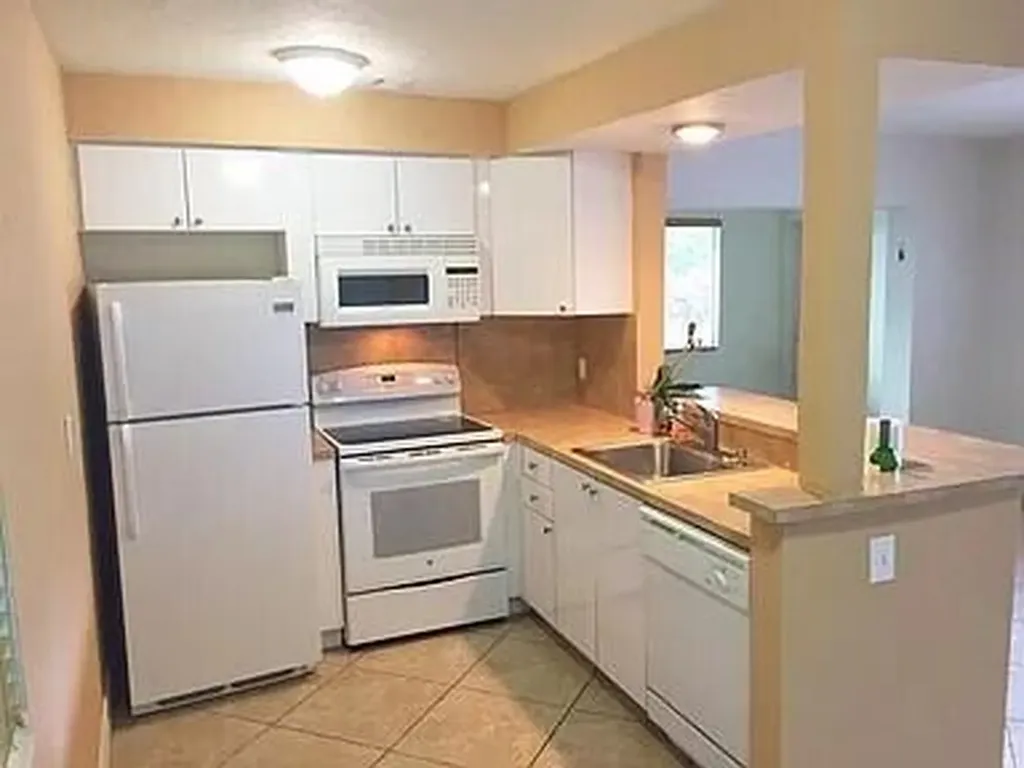 2713 NE 33rd Avenue Fort Lauderdale FL 33308