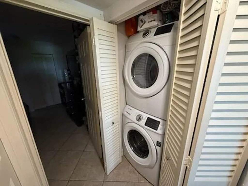 2713 NE 33rd Avenue Fort Lauderdale FL 33308