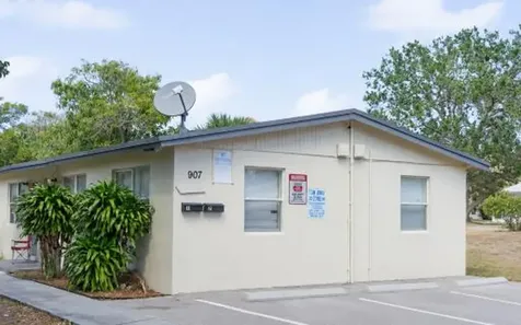 907 5th Street West Palm Beach FL 33401