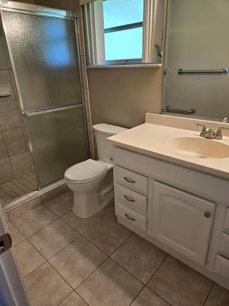 1076 NW 85th Plantation FL 33322