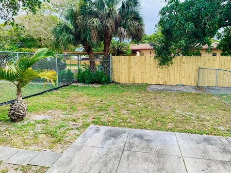 417 NE 2nd Street Boynton Beach FL 33435