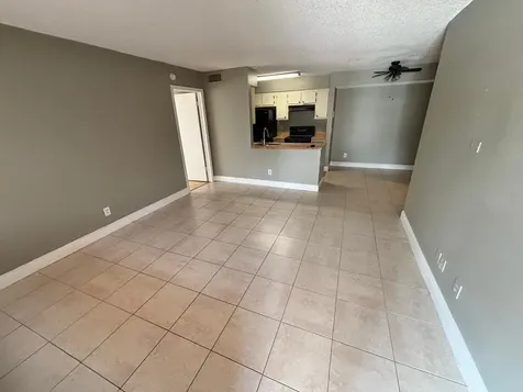704 NW 103rd Terrace Pembroke Pines FL 33026