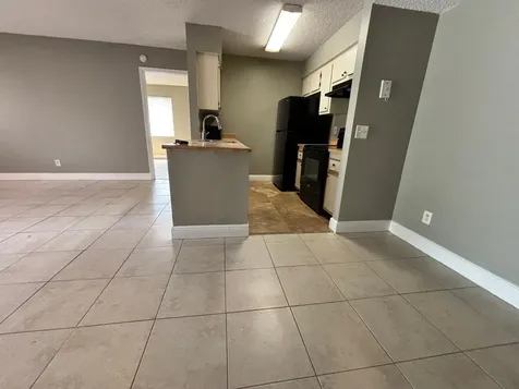 704 NW 103rd Terrace Pembroke Pines FL 33026