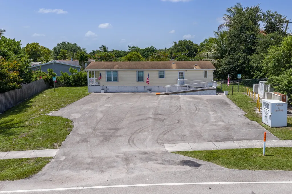 10105 SW Sandalfoot Boulevard Boca Raton FL 33428