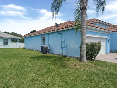 2119 NW Marsh Rabbit Lane Jensen Beach FL 34957