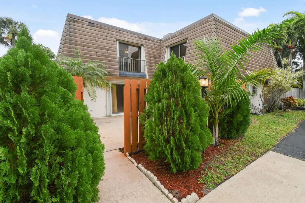 326 Jupiter Lakes Boulevard Jupiter FL 33458