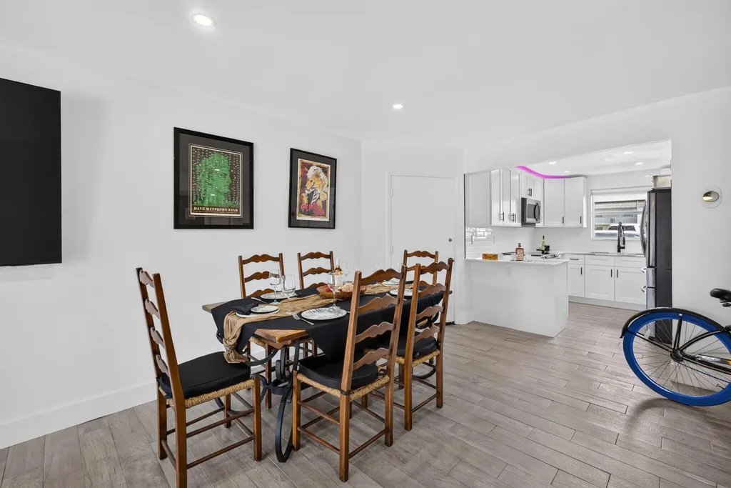 110 Wettaw Lane North Palm Beach FL 33408