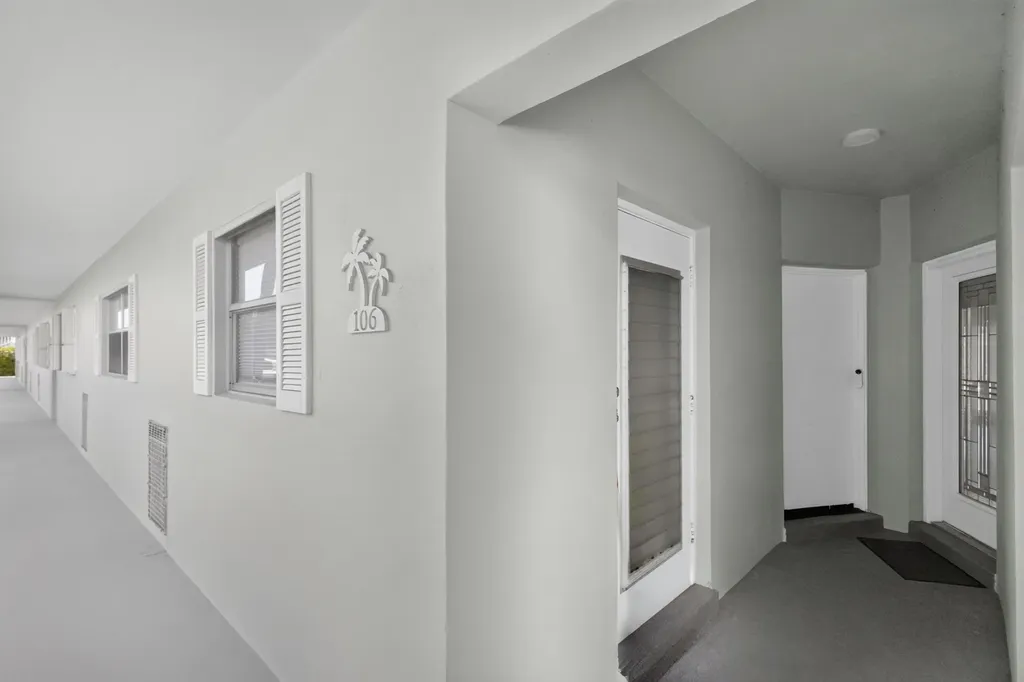 110 Wettaw Lane North Palm Beach FL 33408