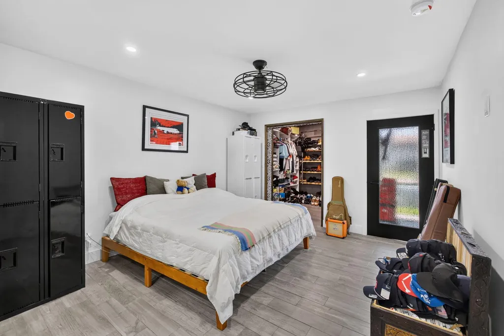 110 Wettaw Lane North Palm Beach FL 33408